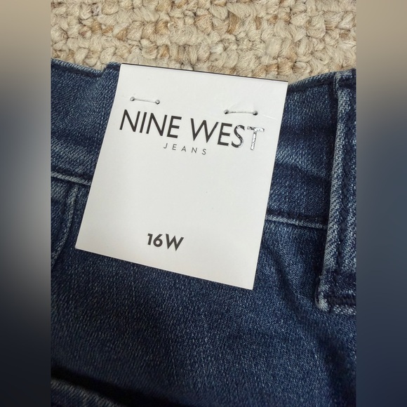 Nine West Dark Blue bootcut  Jeans size 16W new with tag - Picture 9 of 9